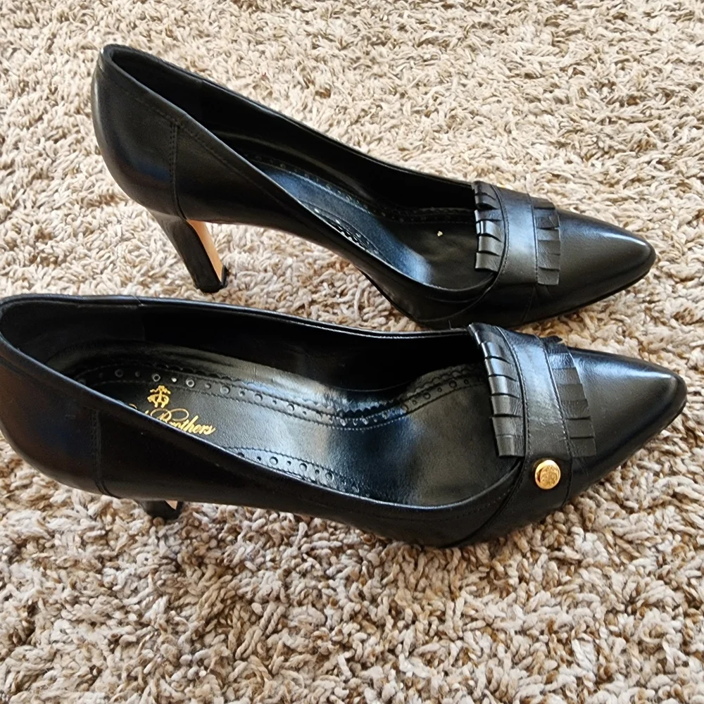 Brooks Brothers Calfskin Kiltie Pump - Black, Size 9 - Picture 2 of 6